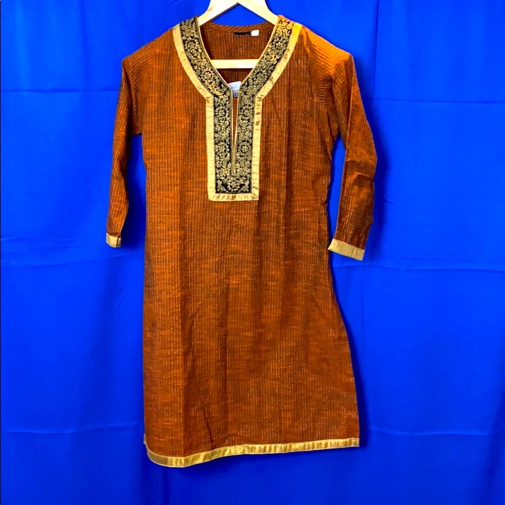 Elegant Embroidered Kurti Top!